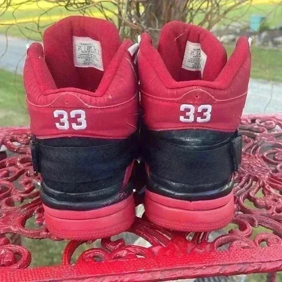 Patrick Ewing red suede high tops. Men’s size 9.5. - Picture 3 of 11